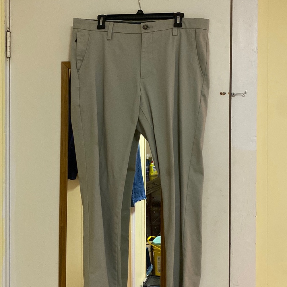 Dockers khaki pants EUC
